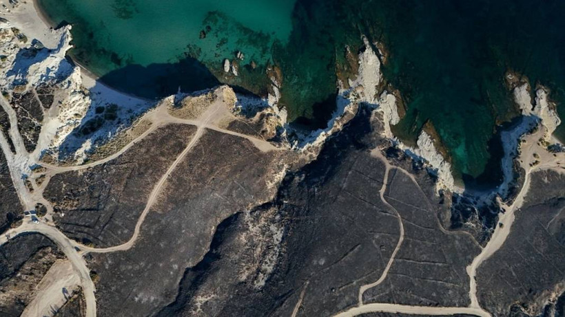 Çeşme'de yanan orman alanı havadan görüntülendi - Resim: 3